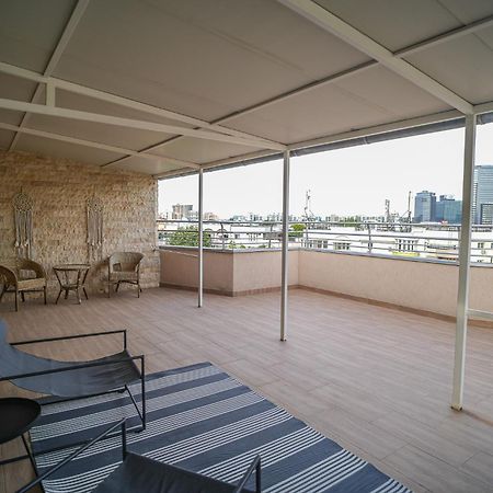 Penthouse With Huge Rooftop Terrace & City View Bukarest Kültér fotó