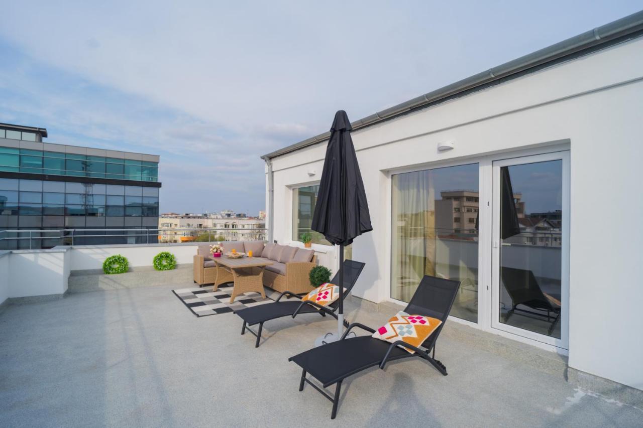 Penthouse With Huge Rooftop Terrace & City View Bukarest Kültér fotó