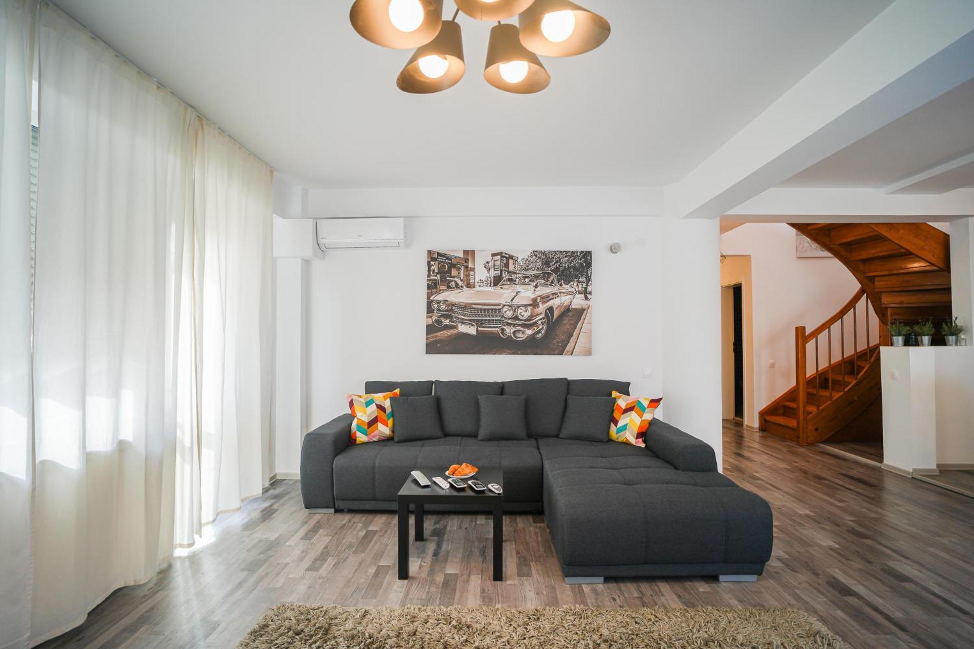 Penthouse With Huge Rooftop Terrace & City View Bukarest Kültér fotó