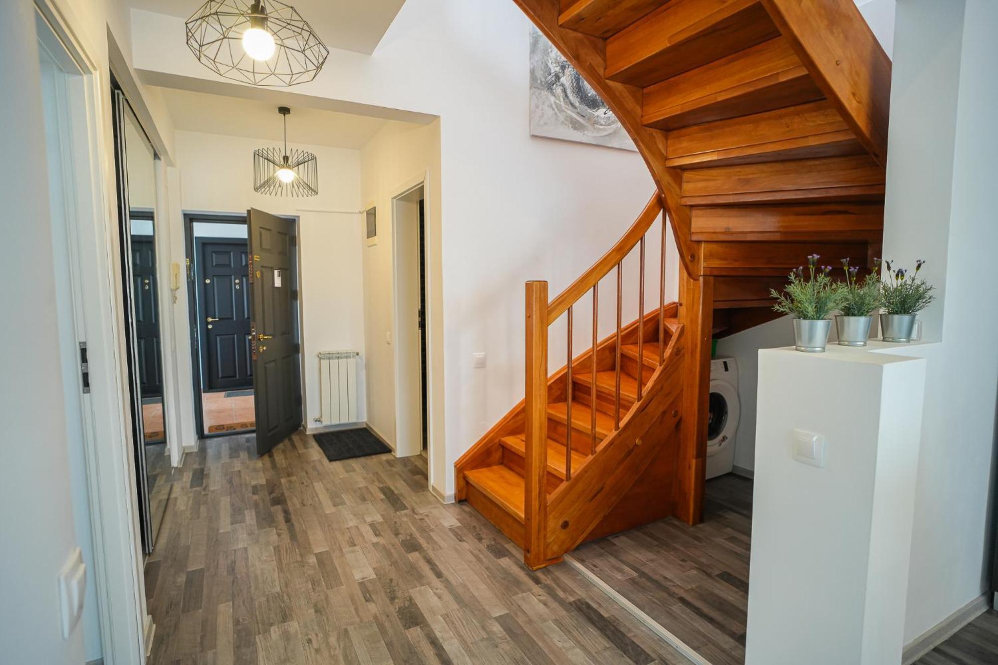 Penthouse With Huge Rooftop Terrace & City View Bukarest Kültér fotó