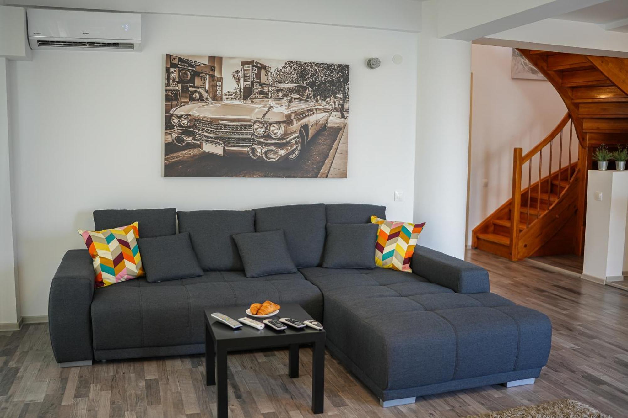 Penthouse With Huge Rooftop Terrace & City View Bukarest Kültér fotó