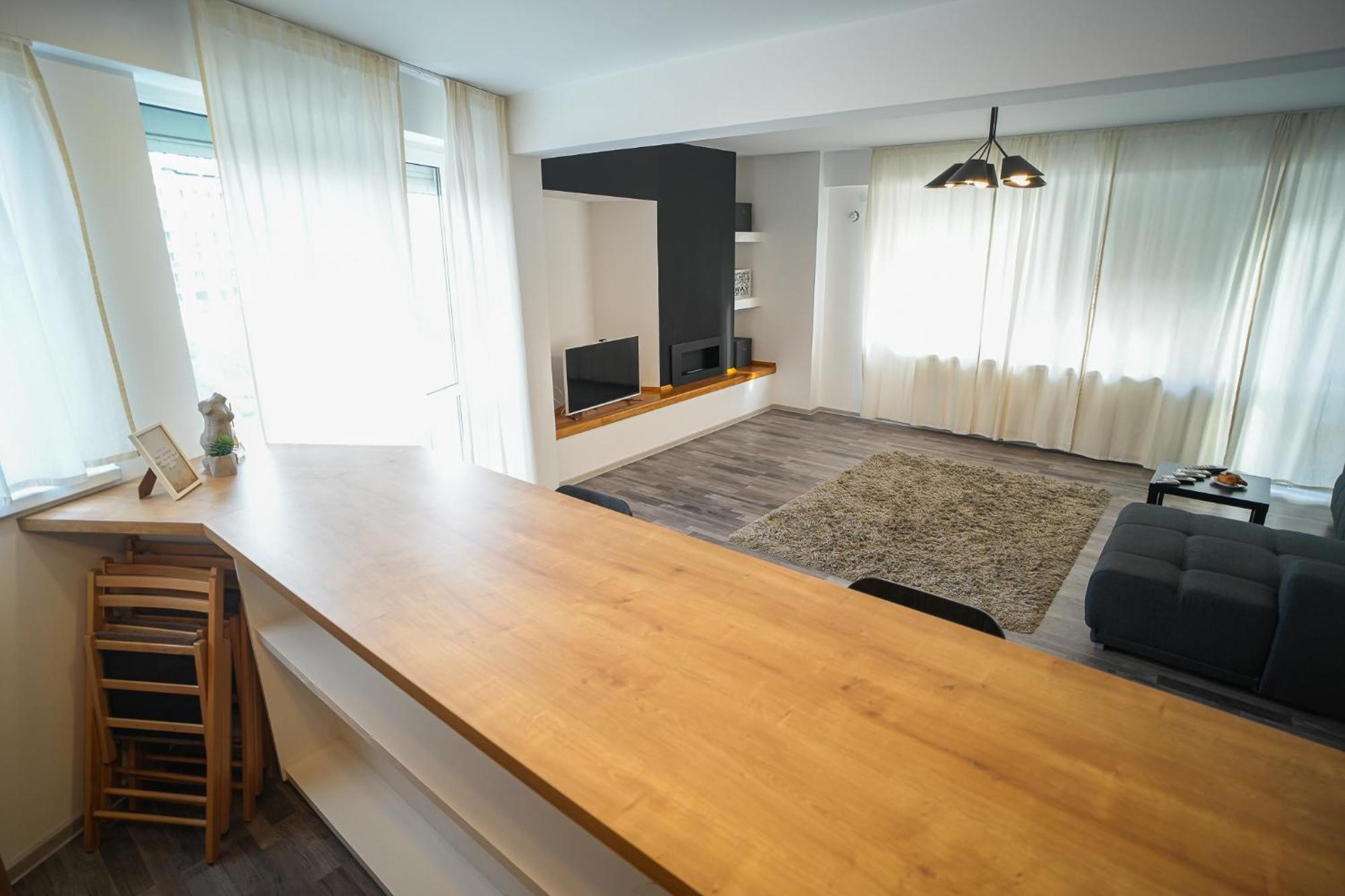 Penthouse With Huge Rooftop Terrace & City View Bukarest Kültér fotó