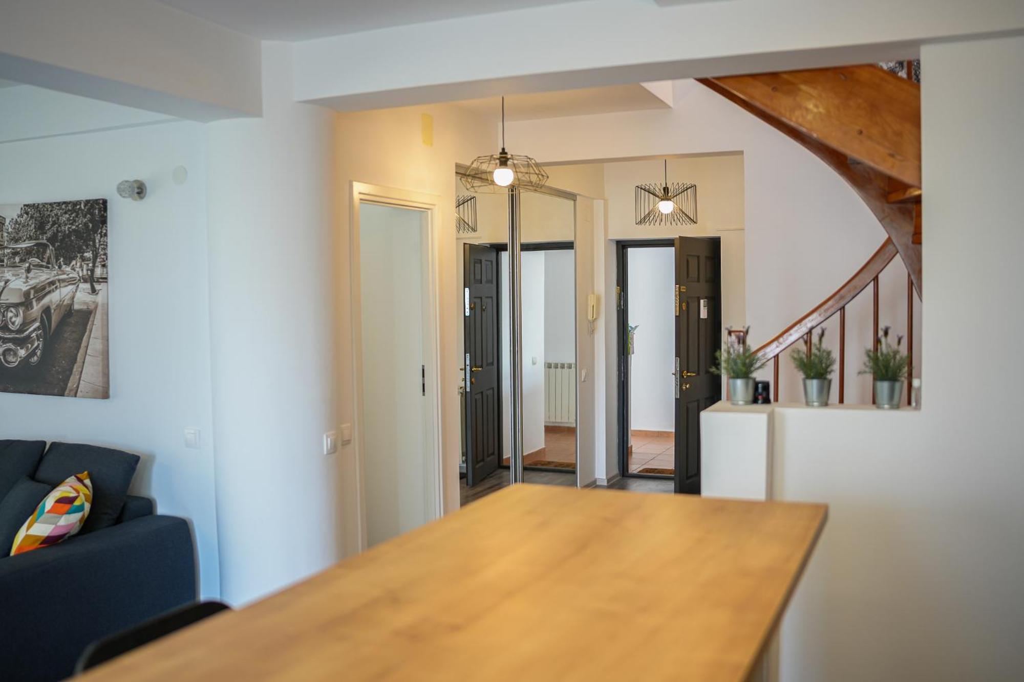 Penthouse With Huge Rooftop Terrace & City View Bukarest Kültér fotó